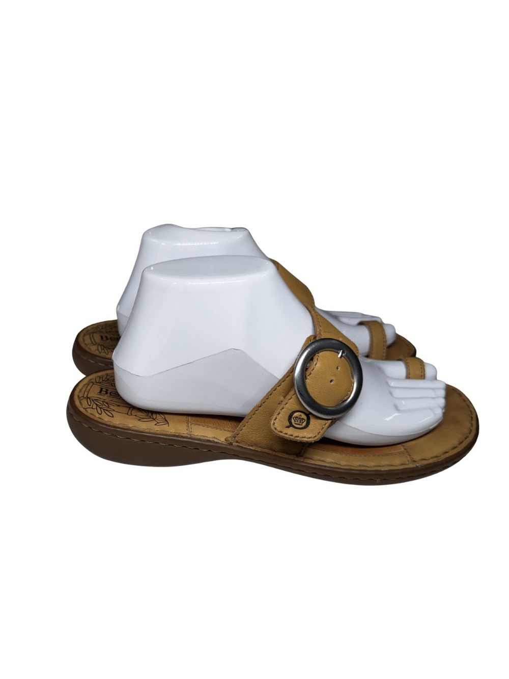Born Tan Leather toe loop Sandals boho summer casual resort vacation cruise 9